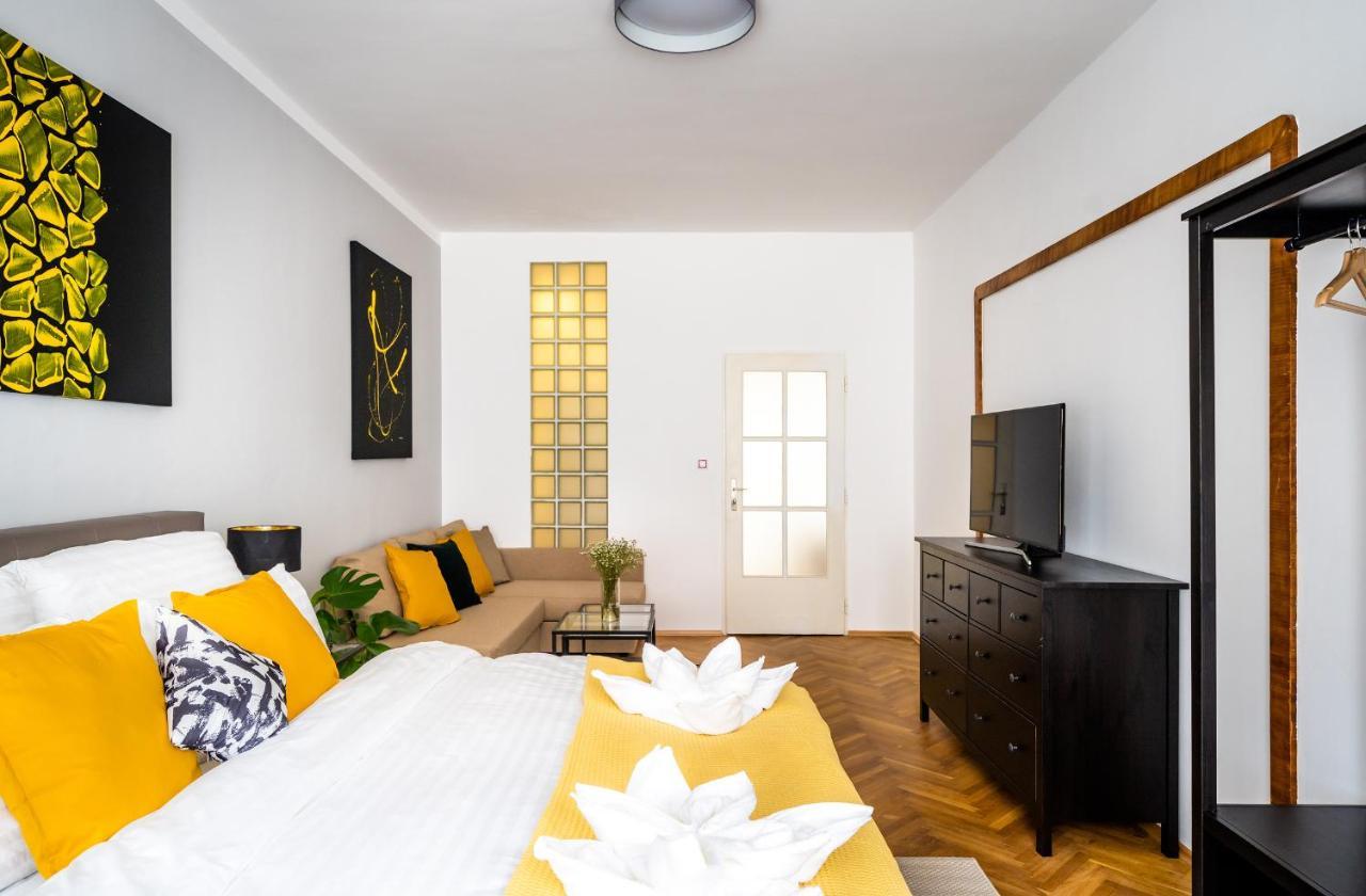 Michal&Michael'S Central Apartments براغ المظهر الخارجي الصورة