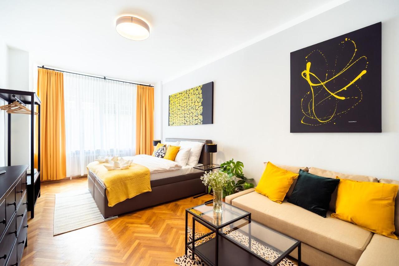 Michal&Michael'S Central Apartments براغ المظهر الخارجي الصورة