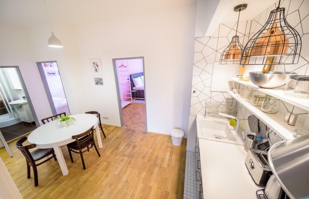 Michal&Michael'S Central Apartments براغ المظهر الخارجي الصورة