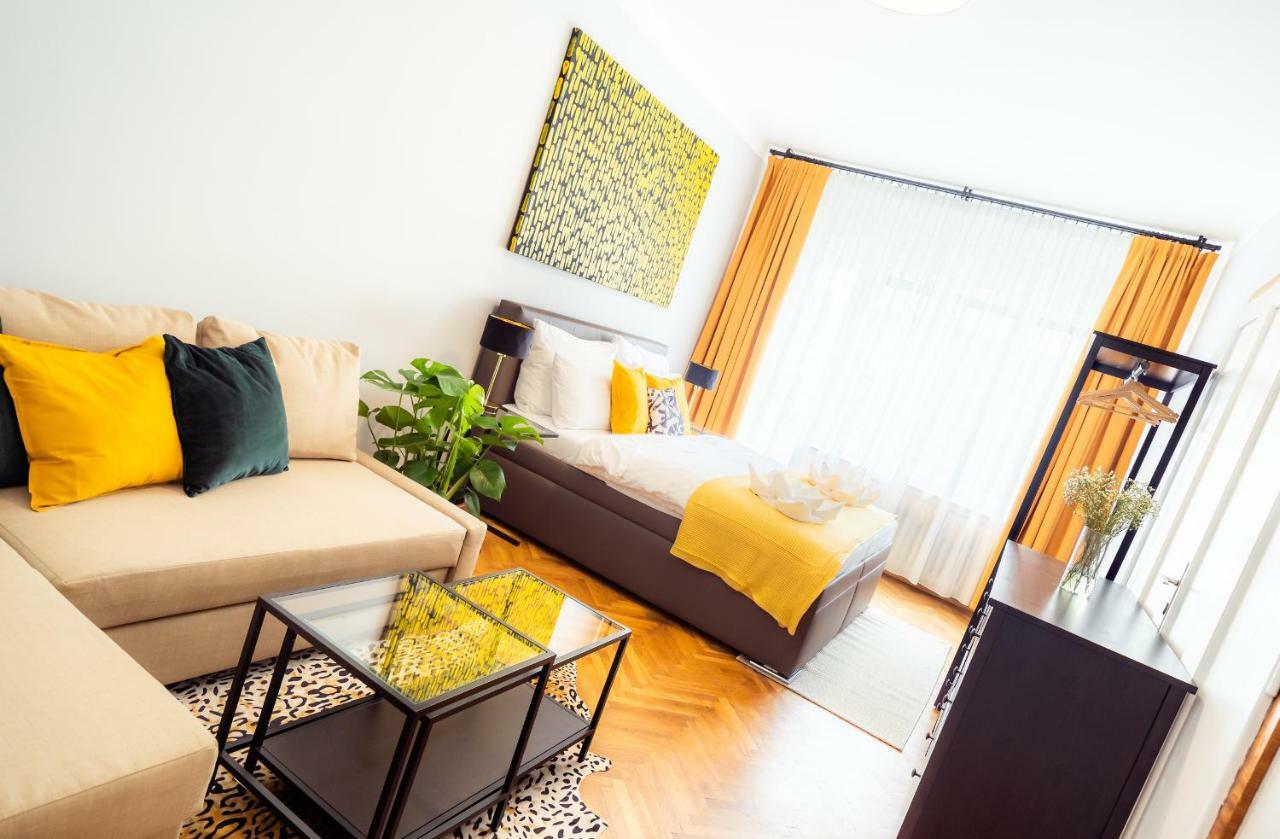 Michal&Michael'S Central Apartments براغ المظهر الخارجي الصورة
