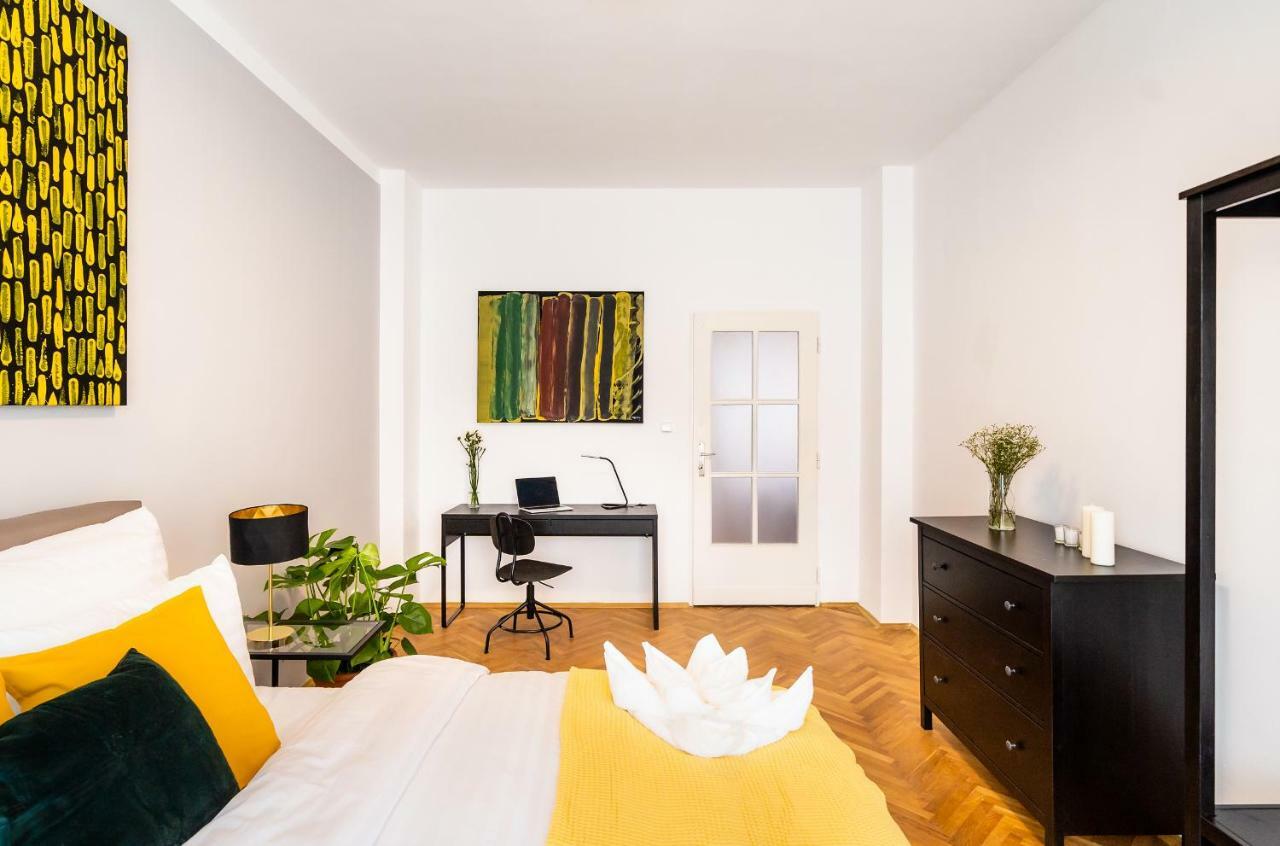 Michal&Michael'S Central Apartments براغ المظهر الخارجي الصورة